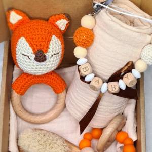 Babygeschenke, Persönliches Baby Geschenk-Set zur Geburt: Fuchs oder Hase - Ideal als Taufgeschenk & Geburtsgeschenk Bild 2