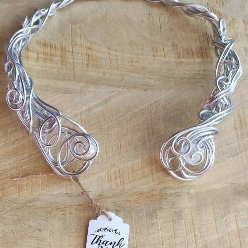 Aluminiumdraht-Halsreif , Halsreif silber , barockes Perlencollier,Medusa,offene Halskette, perlenkette silber,,Halsreif