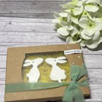 Geschenkset zu Ostern „hoppelige Grüße“ Ostern Osterhasen Anhänger Raysin Homedeko Deko weiß Geschenkidee Verpackung Bild 1