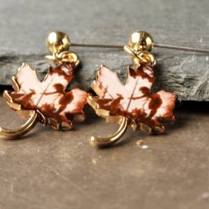 Blatt Ohrringe Ahorn Charm gold Schmuck braun als Natur Schmuck oder Märchen Ohrringe als florales Geschenk Bild 4