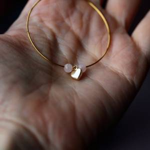 Creolen Rosenquarz Herz feine Perlen Ohrringe mit Edelsteinen als romantisches Geschenk Bild 7