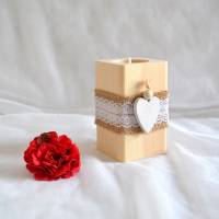 Teelichthalter aus Holz mit romantischer Dekoration Bild 1