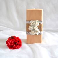 Teelichthalter aus Holz mit romantischer Blumendekoration Bild 1