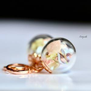 Perlen Kreole Ohrringe / Ohrhänger mit Blüten / Geschenk für sie / Geschenk für die Freundin / romantische Ohrringe Bild 2