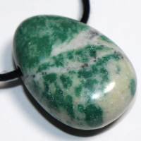 Jade | Halskette mit Band oder Silber 925 --- Stein-Größe: 29 x 18 mm Bild 1