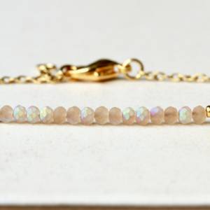 Armband Perlen rosa minimalistisch und zart als romantisches Geschenk für Sie Bild 4