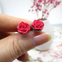 Rosen-Ohrstecker, kleine rote Rosen-Ohrringe, kleine Blumen-Ohrringe, rote Blumen-Ohrstecker aus Polymer Ton, Boho-Chic Bild 3