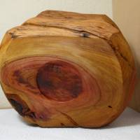 Sehr schöne gedrechselte Wollschale Garnschale Holzschale aus Apfelbaum, mit Naturrissen Bild 7
