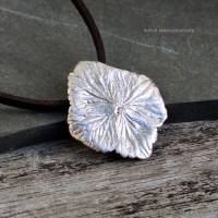 Kettenanhänger aus Silber Hortensienblüte Bild 1