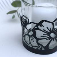 Teelichtglas mit Blüten Dekor Kerzenhalter Bild 2