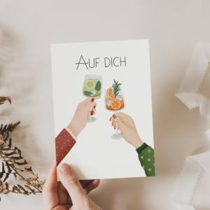 Postkarte Feiern "Auf Dich" Anstoßen Drinks Silvester - Postkarte Geburtstag Freundin Neujahr Geschenk Karte Bild 1