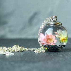 Blüten Halskette Blumenschmuck Terrarium in Gießharz Stück Garten als Halskette als Geschenk für sie für Frauen Freundin Bild 6