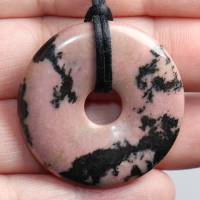 Rhodonit (Donut) | Halskette mit Band --- Stein-Größe: 35 mm Bild 6