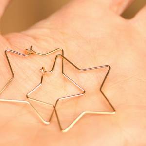 Vergoldete Ohrringe Stern Creolen / Statement Ohrringe / Geschenk für sie / Sternohrringe / Weihnachten Schmuck Bild 2