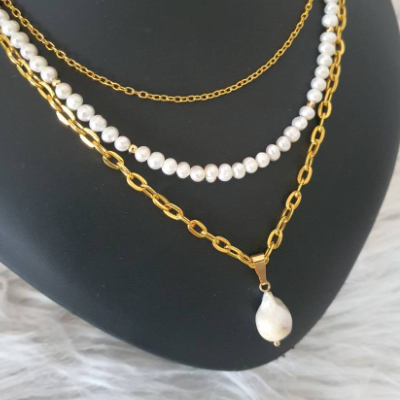 Perlenkette als Mehrfachkette in Gold/ Süßwasserperlen Halskette/ Stilmix Kette / Halsketten Set/ Statement Schmuck