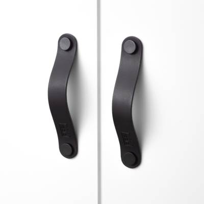 Schwarzer Möbelgriff aus Leder Serie Arc Ledergriff maßgefertigt für alle Möbel Schrankgriff Kommode