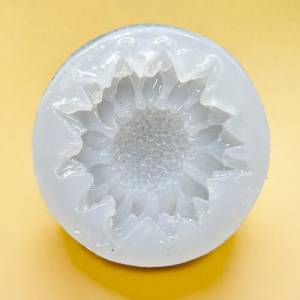 Kleine Dekoblume Gießform, Silikonform zum gießen mit Beton Epoxidharz Gips, Raysin Jesmonite, Wachs Dekorative Blume Bild 4