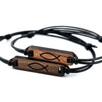 Handgefertigtes Holzarmband mit Fischsymbol - Einzigartiges Geschenk für Christen Bild 6