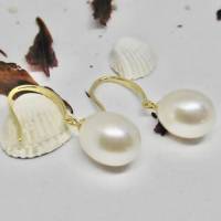 Perlenohrhänger aus wunderschönen weißen Tropfenperlen 9 x 8,5 mm Bild 1
