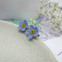Kleine Ohrstecker, Vergissmeinnicht Ohrringe Polymer Clay, kleine Ohrringe, Blumen Ohrstecker, blaue Blumen Ohrringe Bild 7