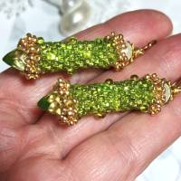 Ohrringe grün funkelnd handgestickt peyote handgemacht Ohrhänger Bild 5