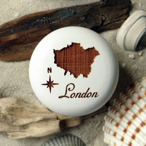 Möbelknauf London Gravur Buche Grossbritannien England britisch Möbelknopf mit Schraube Bild 1
