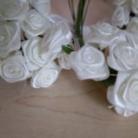 46 Rosenblüten Diorrosen in weiß ca.13 mm Rosen für die Tischdeko oder Geschenke Bild 1