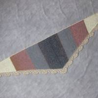 Dreieckstuch, Schaltuch aus handgefärbter Wolle mit Seide, gestrickt und gehäkelt, Schal, Stola Bild 5