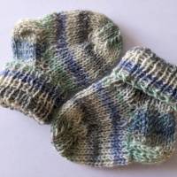 Kunterbunte BabySöckchen - Neugeborenen-Socken Bild 1