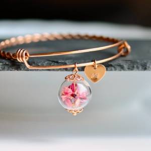 Personalisierter Armreif Blüten Perle Initial Schmuck Personalisiertes Geschenk Bild 3