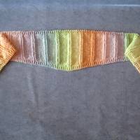 Kleines Schaltuch, Halstuch aus weicher Wolle und in tollen Farben, Dreieckstuch, gestrickt Bild 4