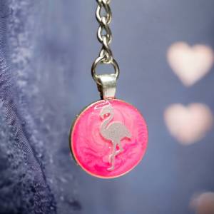 Flamingo Schlüsselanhänger Silber und Rosa mit Muschel und Seestern Anhänger, Resin handgmacht Bild 1
