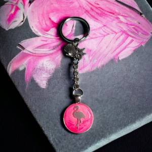 Flamingo Schlüsselanhänger Silber und Rosa mit Muschel und Seestern Anhänger, Resin handgmacht Bild 2
