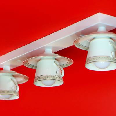 Upcycling Lampe aus 3 schönen alten Tassen | 70er Jahre Deckenlampe | Vintage Tassenlampe f. Küche, Esszimmer & Landhaus