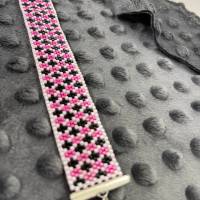 Manchetten-Armband „Crosses“, 2mm Saat Perlen, metallisches Pink, schwarz, weiß, modern, Miyuki, Peyotestitch Bild 9