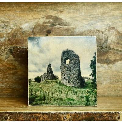Irland Ruine • Fotodruck auf Multiplexholz 7×7×3 cm • Runder Turm & Mauerreste • Handgefertigte Dekoration