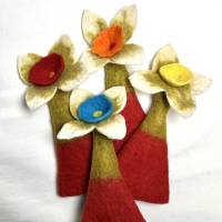 hübsche bunte Blume aus Filz/ Eierwärmer, in verschiedenen Farben bestellbar Bild 1