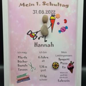 Liebevoll handgefertigtes Steinbild als Geschenk für das Schulkind (Mädchen) - Meilenstein - personalisiert - 3 Rahmenfa Bild 1