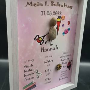 Liebevoll handgefertigtes Steinbild als Geschenk für das Schulkind (Mädchen) - Meilenstein - personalisiert - 3 Rahmenfa Bild 2