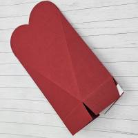 Geschenkbox Herz rot mit Wichtelanhänger Bild 4