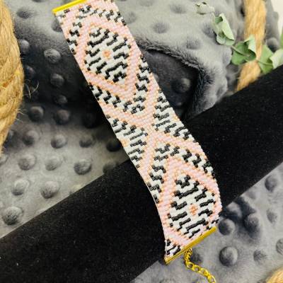 Gewebtes Perlenarmband „Pink Zebra“, Manchettenarmband, schwarz, weiß, rosa, rosegold