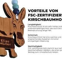 Praktischer Schulbegleiter: Personalisierter Esel-Anhänger aus Edelholz Bild 6