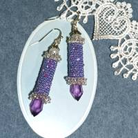 Ohrringe lila violett Glasperlen handgestickt handgemacht Bild 1