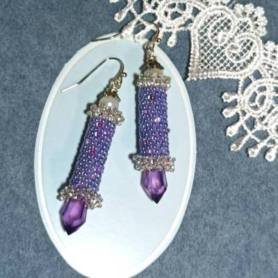 Ohrringe lila violett Glasperlen handgestickt handgemacht