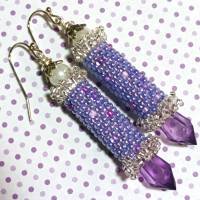 Ohrringe lila violett Glasperlen handgestickt handgemacht Bild 2