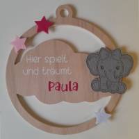 Türschild "Elefantenmädchen" fürs Kinderzimmer aus Holz "Hier spielt "/ Wolke / Geschenk zur Geburt, Tau Bild 1