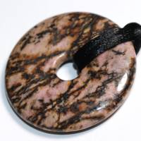 Rhodonit (Donut) | Halskette mit Band --- Stein-Größe: 40 mm Bild 1