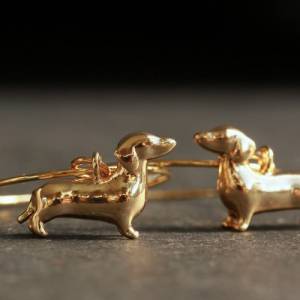 Creolen Dackel Hund Gold als außergewöhnlicher Dachshund Schmuck ein tierisches Geschenk Bild 1