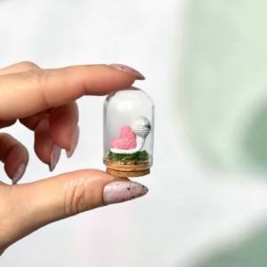 Gehäkelte Mini Schnecke mit Schneckenhäuschen in Herzform (microcrochet) - Perfekt als Geschenk zum Valentinstag Bild 3