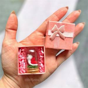 Gehäkelte Mini Schnecke mit Schneckenhäuschen in Herzform (microcrochet) - Perfekt als Geschenk zum Valentinstag Bild 7